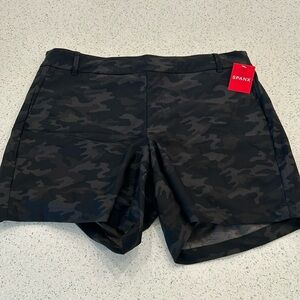 Spanx 6 inch Sunshine Shorts, Black Camo, XL